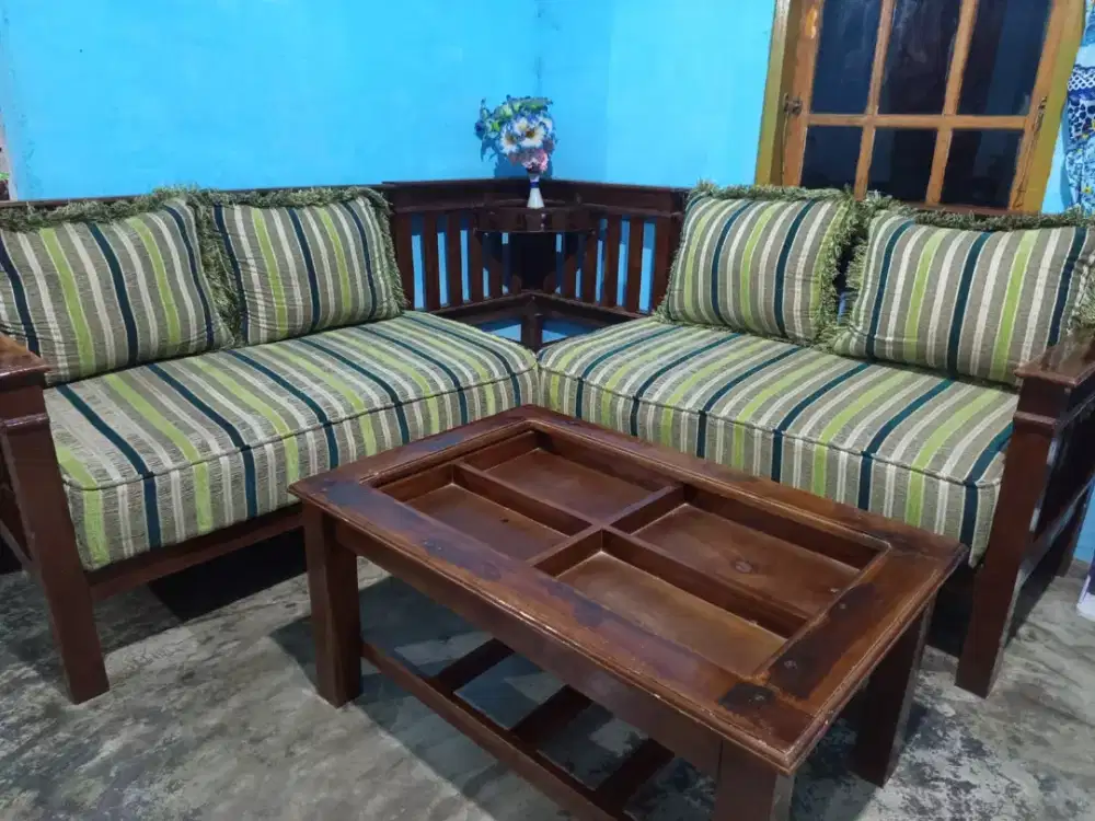Kursi tamu L kayu mahoni + 2 set meja Bengkulu Kota