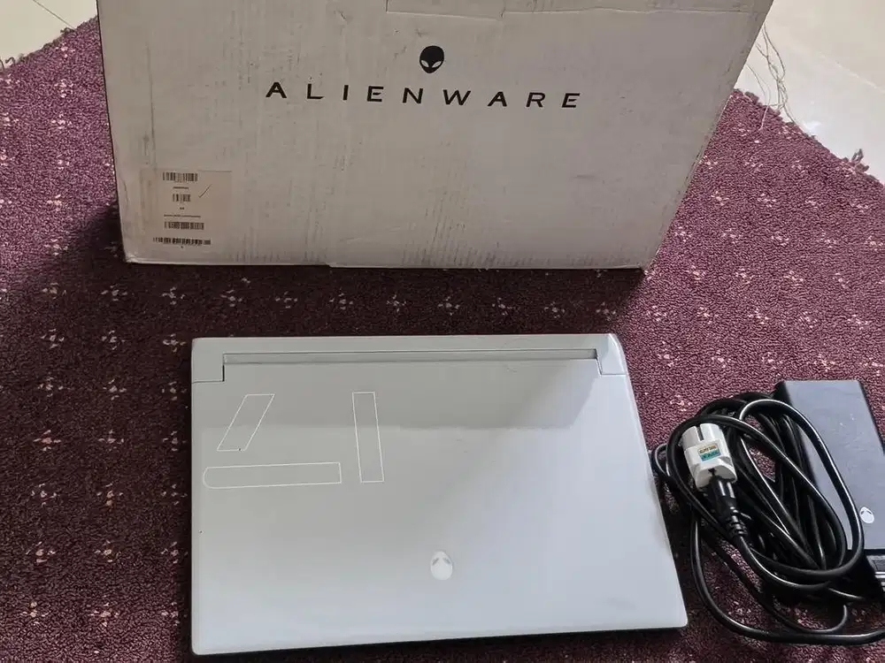 Alienware X17 R2 i9 gen 12 Ram 32GB SSD 1TB RTX 3080Ti