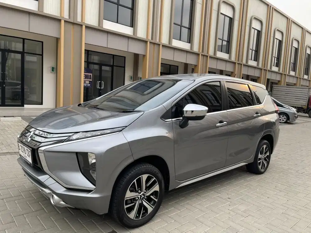 XPANDER ULTIMATE 2019 GREY KM 75rb PAJAK PANJANG TANGAN PERTAMA GRESS