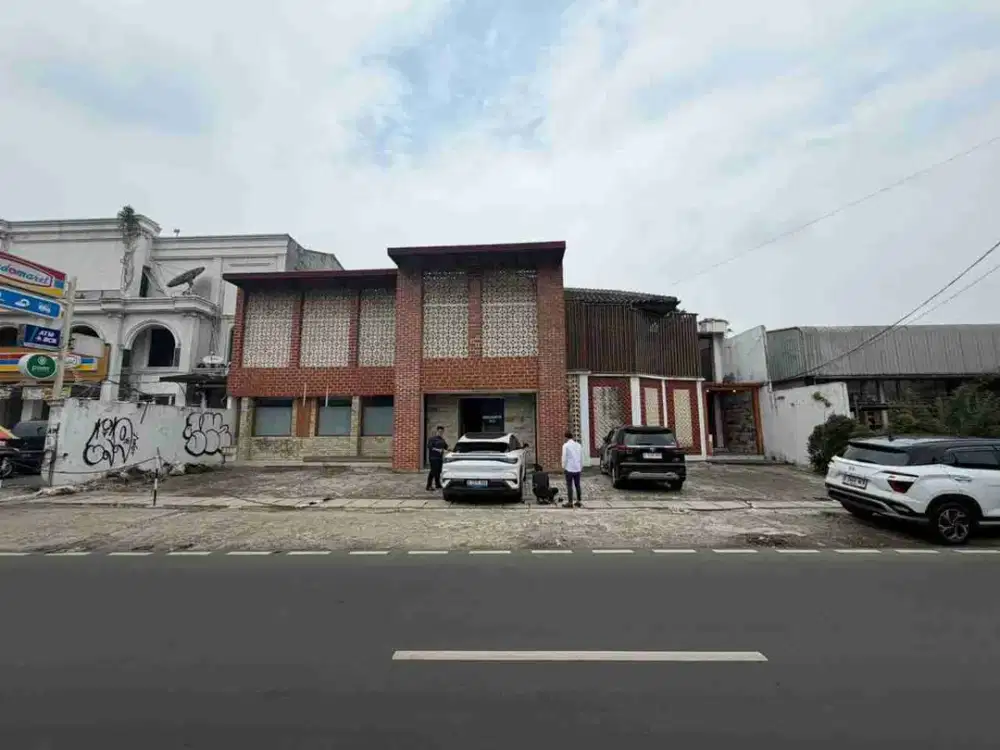 FOR RENT / SEWA Bangunan KOMERSIAL Di Kemang - Jakarta Selatan