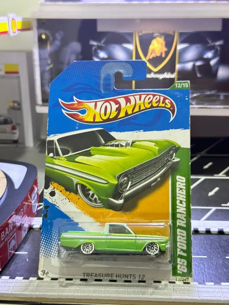 Hot wheels Treasure Hunt12 65 Ford Ranchero