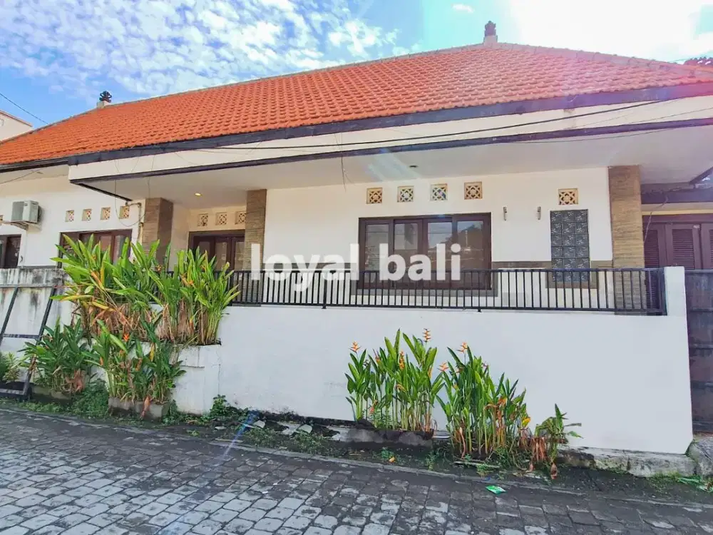 Rumah, Homey House and Convenient Location in Seminyak, Bali