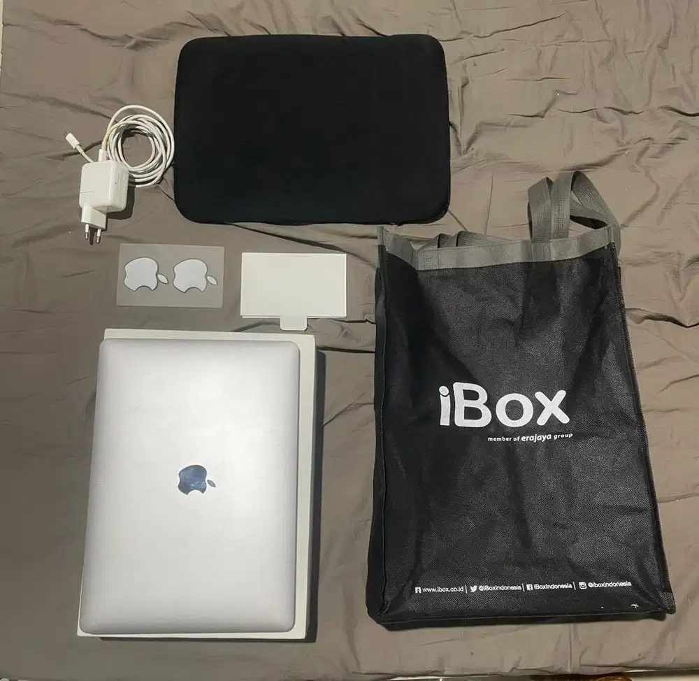 MACKBOOK M1 8/256 IBOX