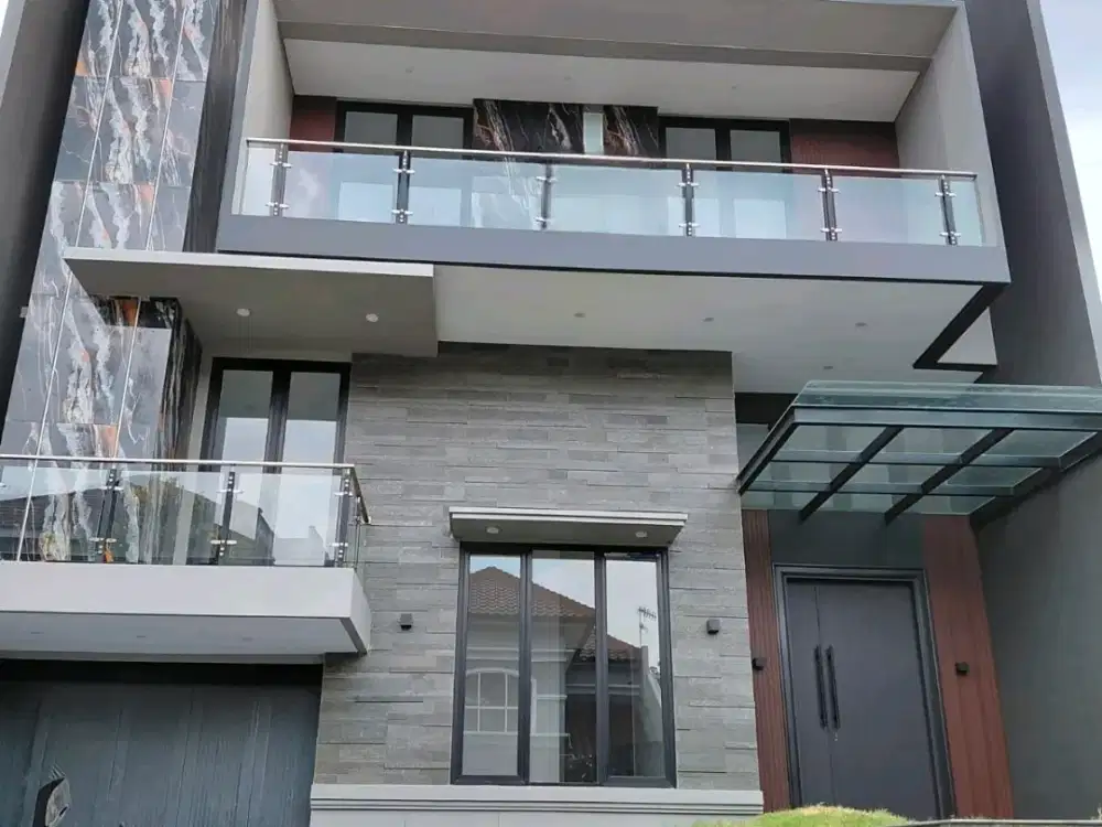 Disewakan rmh di Citraland Utama Cluster depan