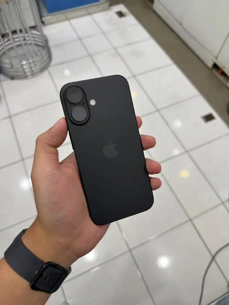 iPhone 16.128gb Black Garansi On 06/26