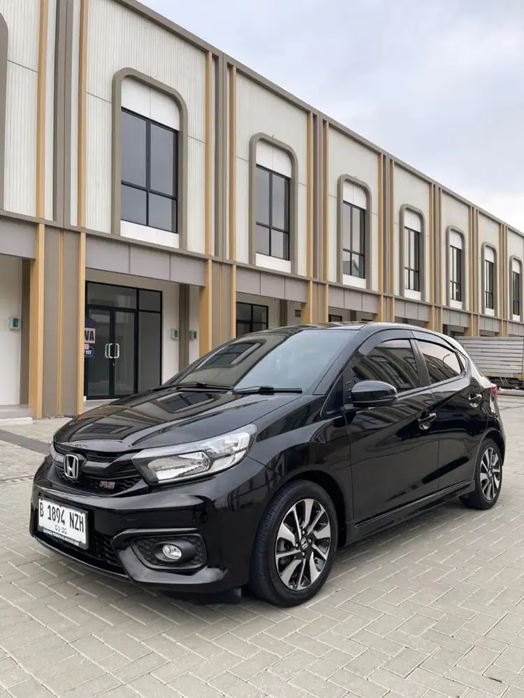 BRIO RS AT 2019 HITAM KM 65rb PAJAK PANJANG TANGAN PERTAMA FULL ORI
