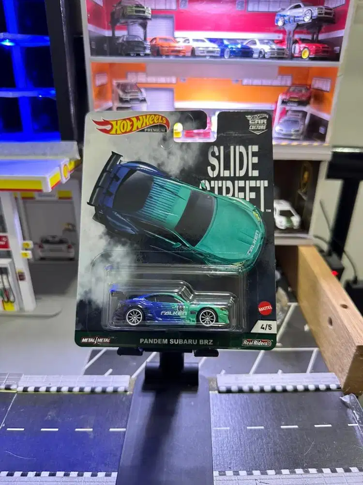 Hot Wheels Premium Pandem Subaru BRZ Slide Street Falken