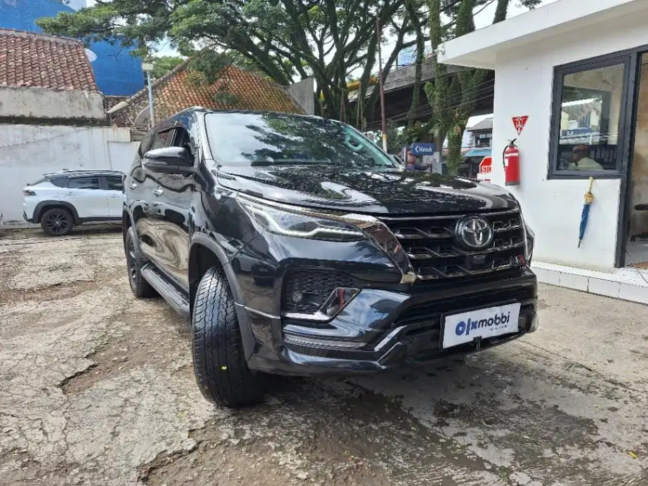 DP MURAH Toyota Fortuner 2.8 4x2 GR Sport DSL Solar-AT 2022  C8JHA