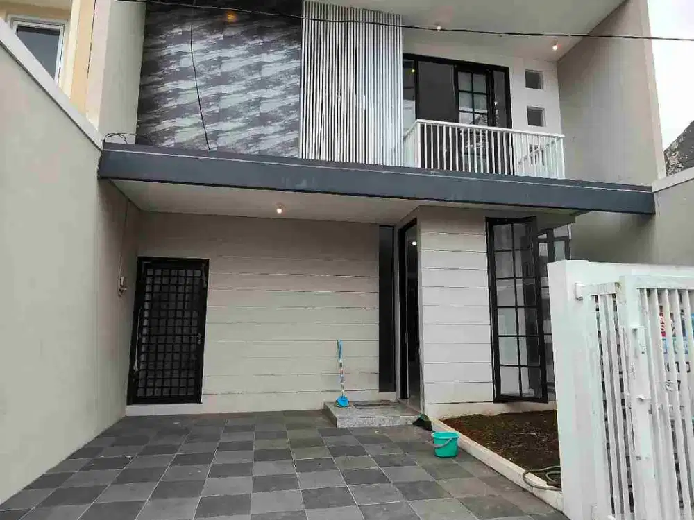 Dijual rumah minimalis Baru Gress Manyar Rejo