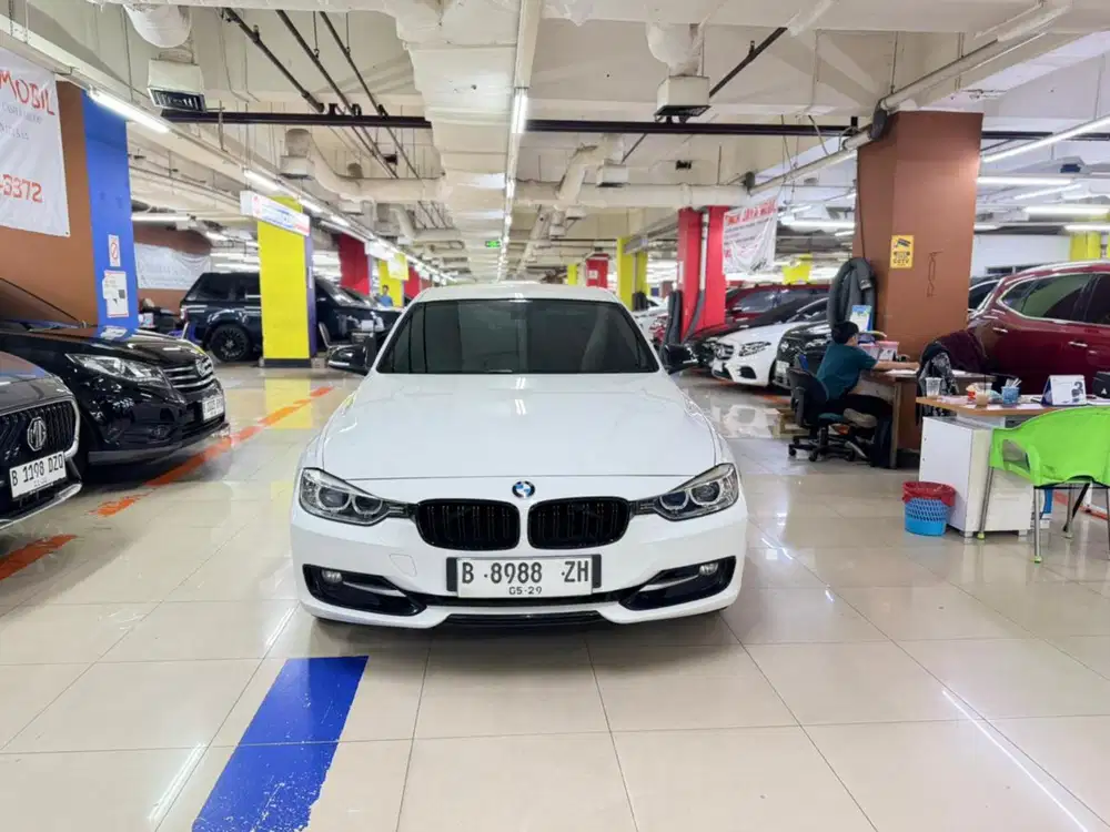 BMW 320i 2013 Matic Bensin F30