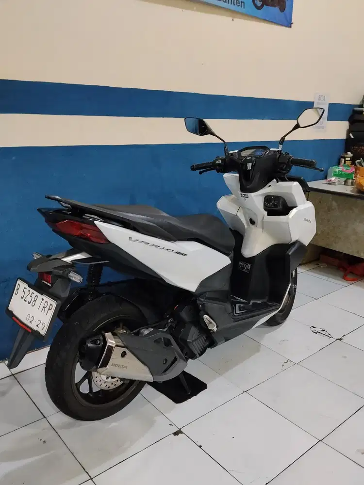 Jual honda vario 160 abs tiper tertinggi 2024 siap pakai mulus