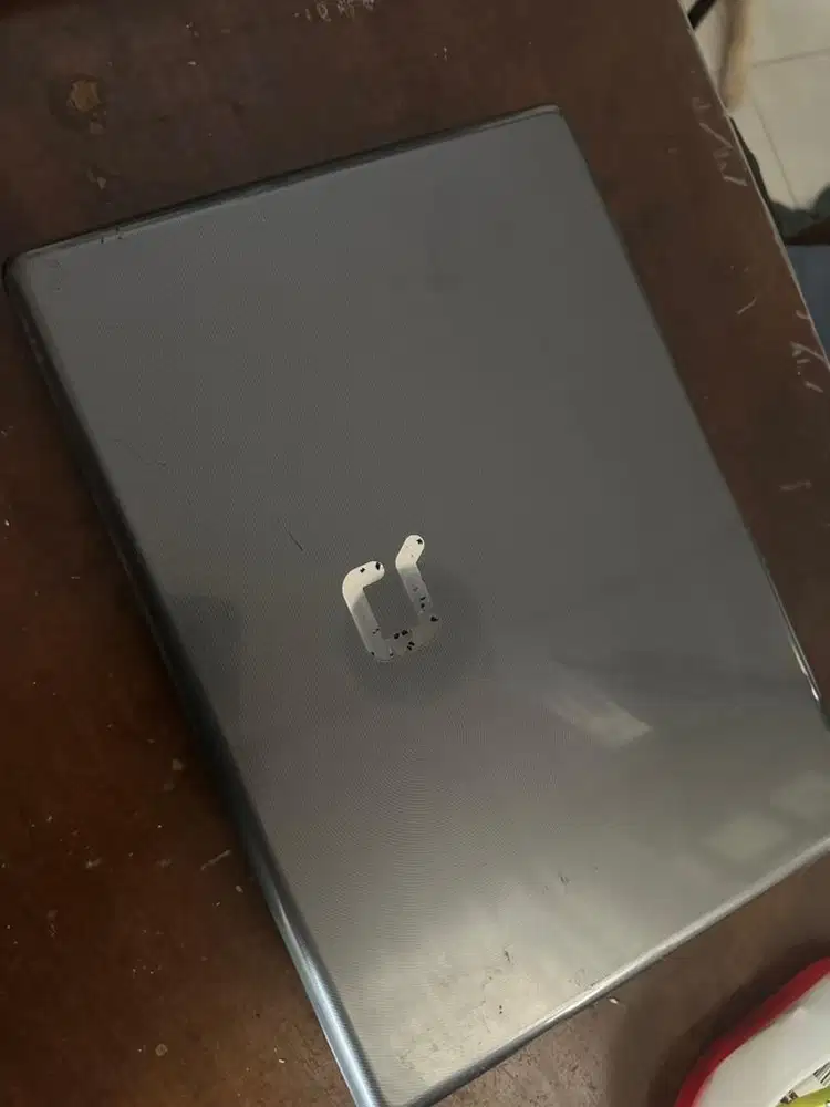 Laptop COMPAQ kondisi MATOT
