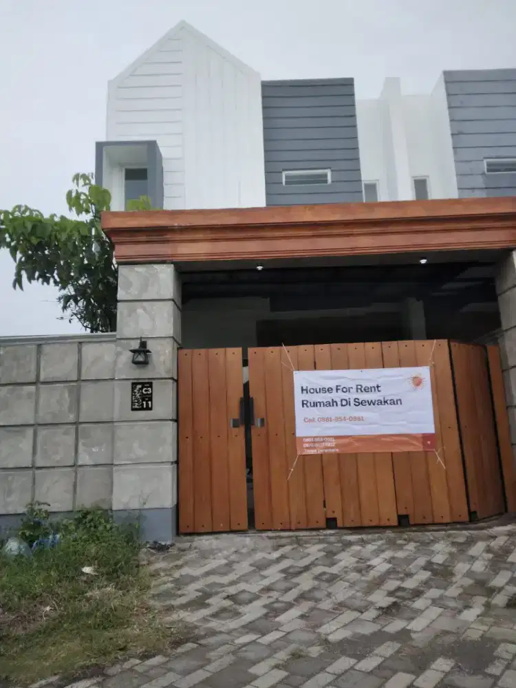 Di sewakan rumah baru 2 lantai
