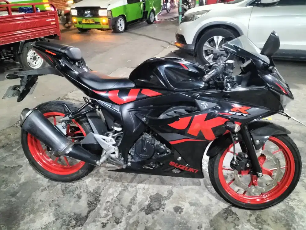 Suzuki GSX 150r 2018