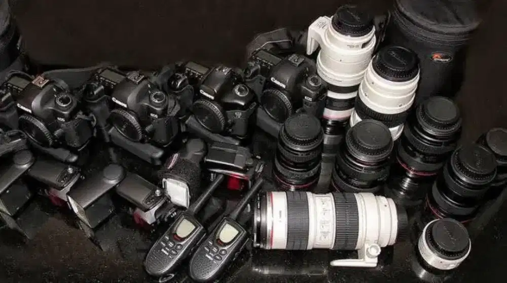 LENSA CANON DICARI UNTUK DIBELI  DEPOK BOGOR