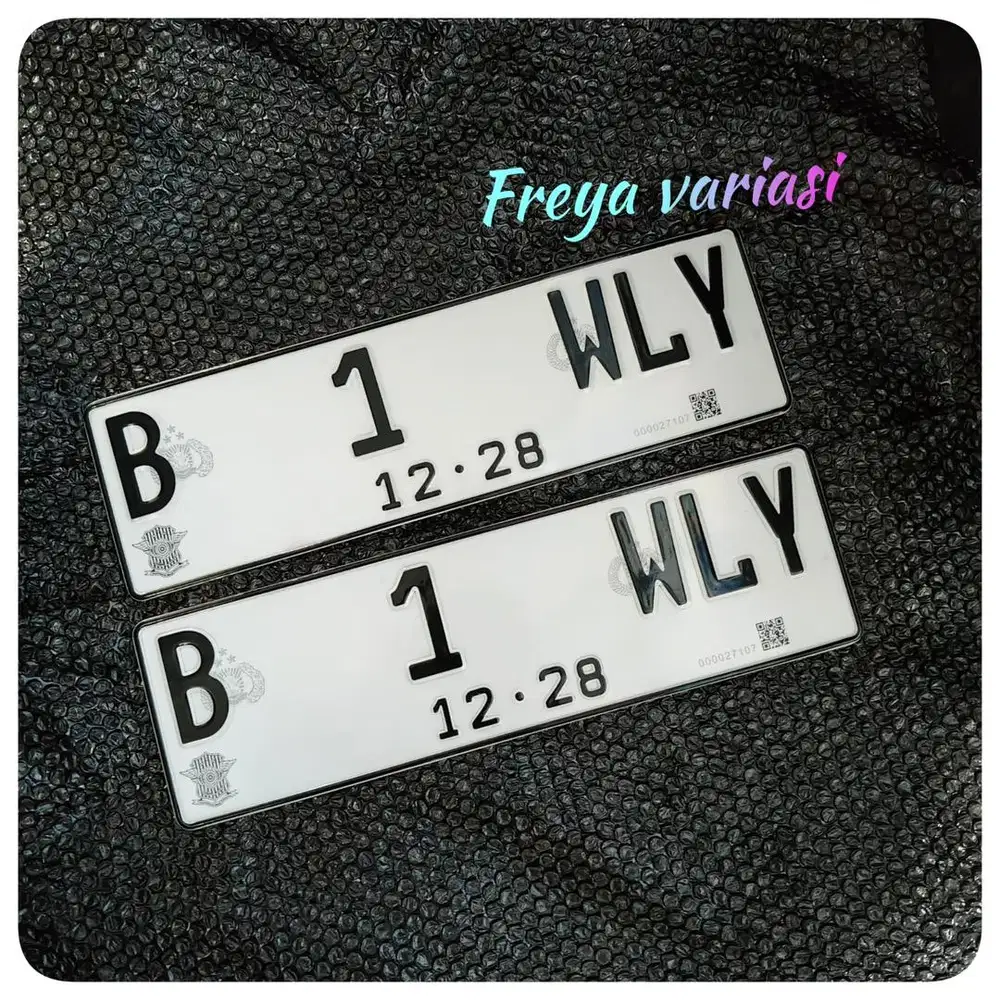 Plat mobil barcode reflektif sepasang