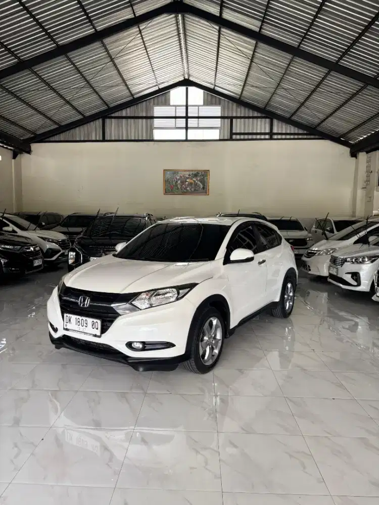HONDA HRV E CVT Automatic 2017 asli bali super istimewa