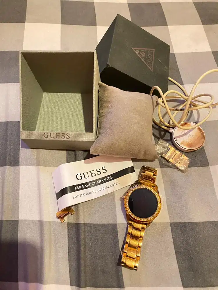 Jam tangan smartwatch guess c1003L4