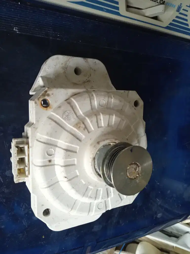 Dinamo mesin cuci inverter merk LG kondisi normal siap pakai