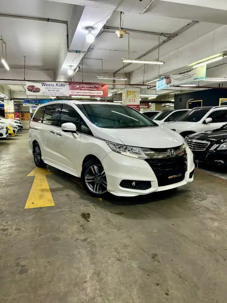 Sunroof Honda Odyssey 2.4 E Prestige AT 2017 Terawat