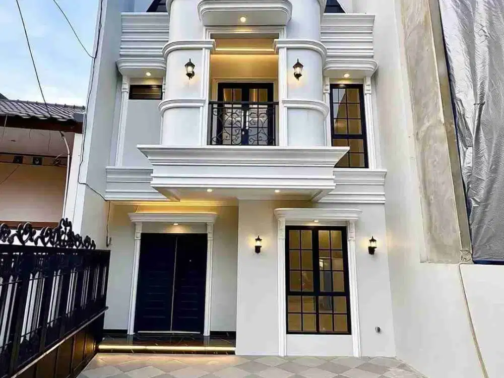 Rumah Mewah American Classic 3 Lantai + Rooftop di Jagakarsa Dalam Komplek Elit MPR/DPR
