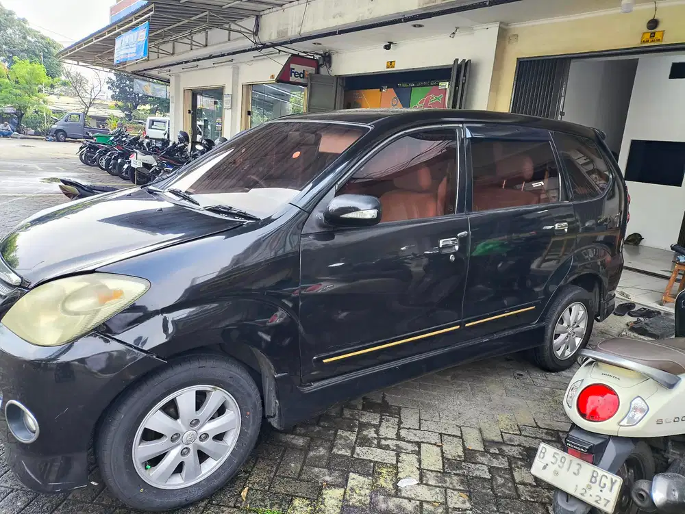 Toyota Avanza 2010 Bensin