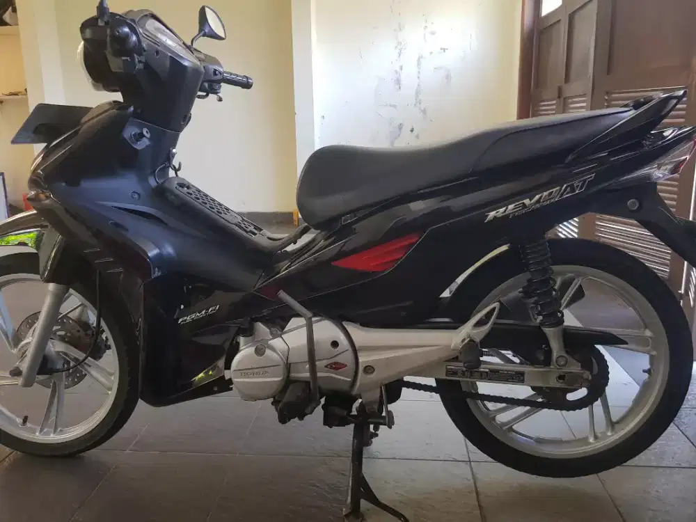 revo autometic 2011 jarang ada