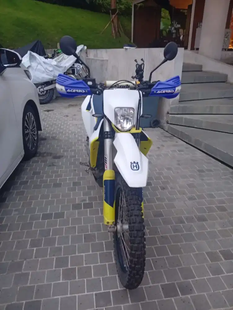 Di jual motor husqi 701