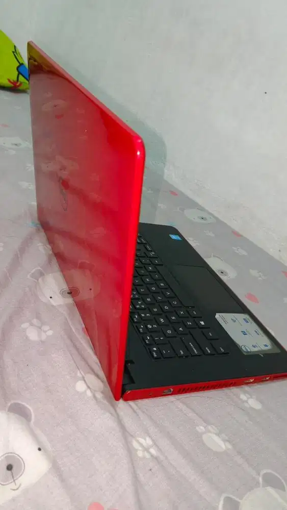 Laptop dell gen 5, windows 10, icore 3 , RaM 4