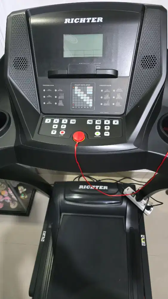 Treadmill kondisi BEKAS BARU