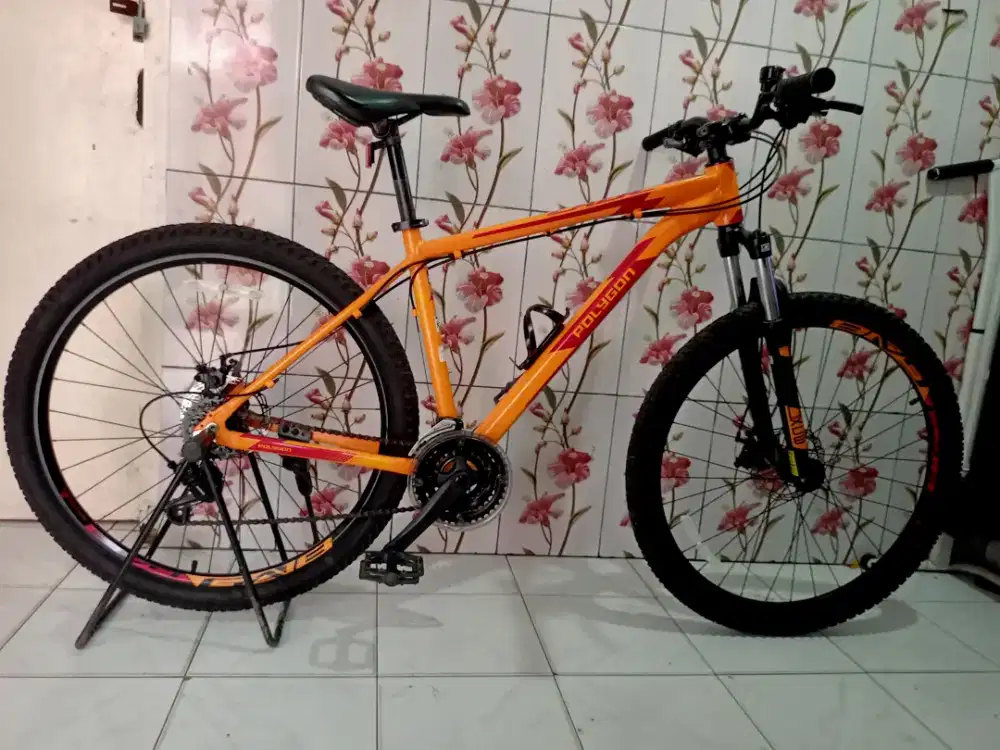 Sepeda MTB POLYGON,Frame Alloy,Mulus,Normal,Siap gowes,Bonus Asesoris.