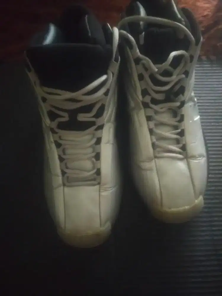 Sepatu Adidas Kobe 1