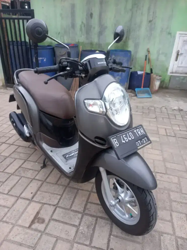 Honda scoopy donat