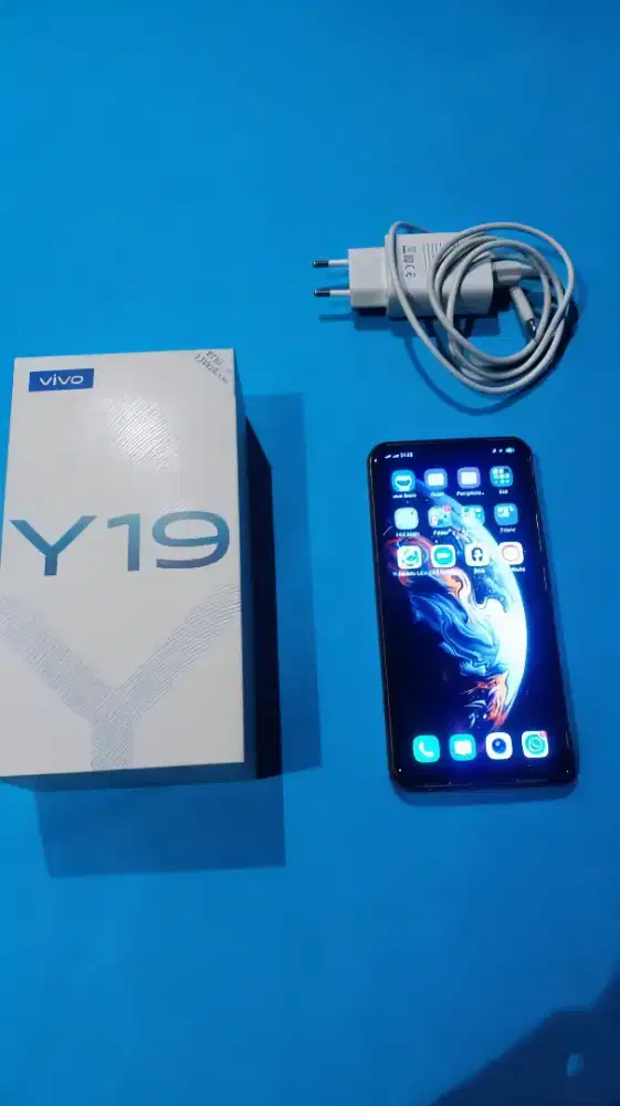 Vivo y19 ram 6+2/128 hp gak pernah servis lcd ori