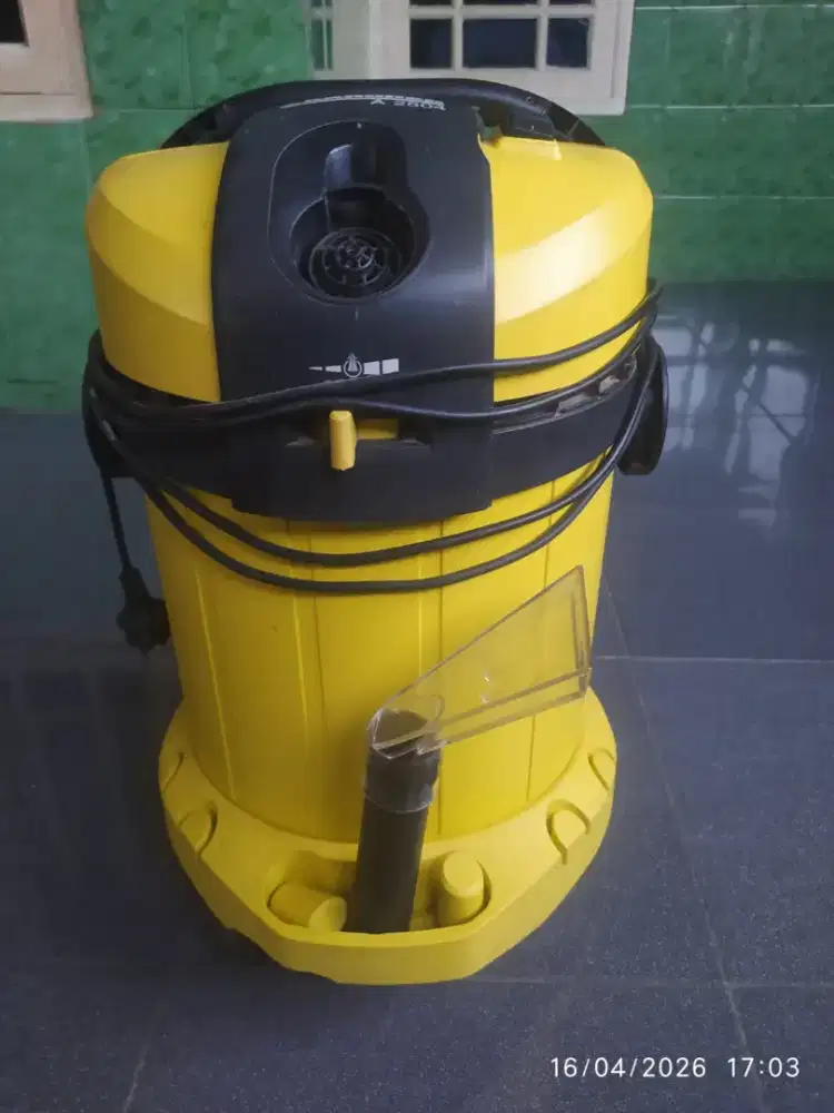 Vacuum karcher.