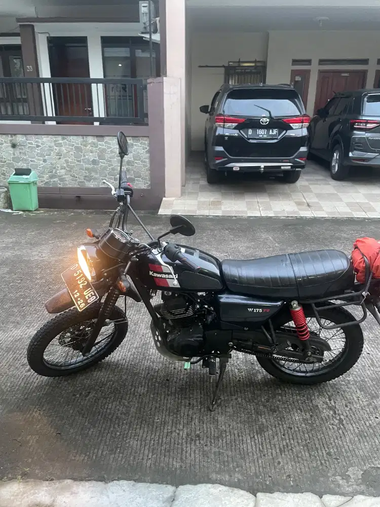 KAWASAKI W 175 TR