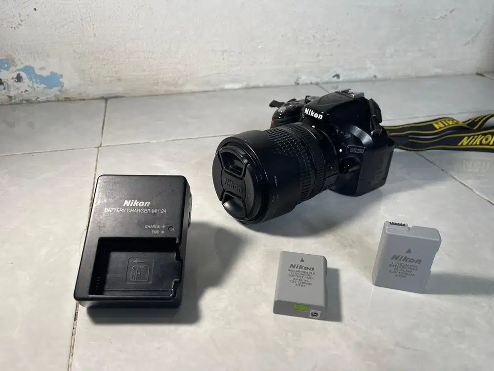 Nikon D5200 lensa nikkor 18-140 ED
