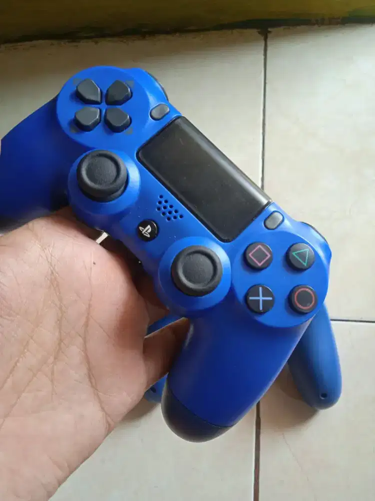 Stik PS4 light bar baru ada box poris cipondoh