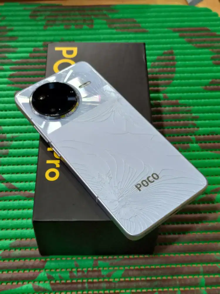 Poco f7 pro 5g 12/512 gb minus BackDoor pecah