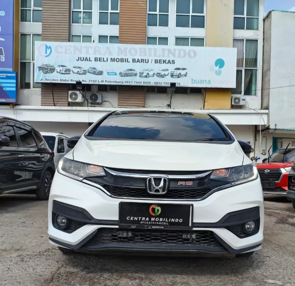 Jazz Rs 1.5 matic 2019 putih istimewa dp 30 jt
