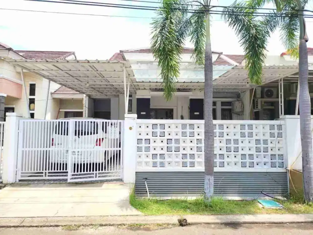 Rumah Cantik semi furnished di Aralia harapan indah2