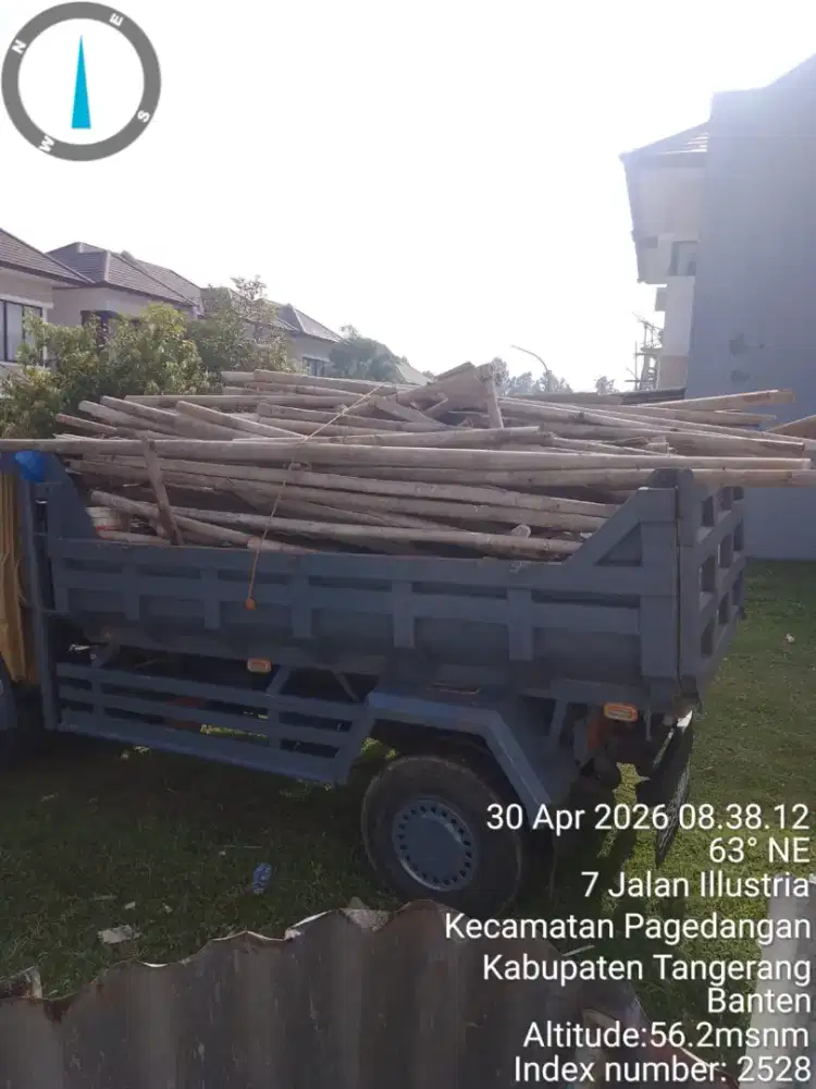 Jasa buang puing dan angkut tanah