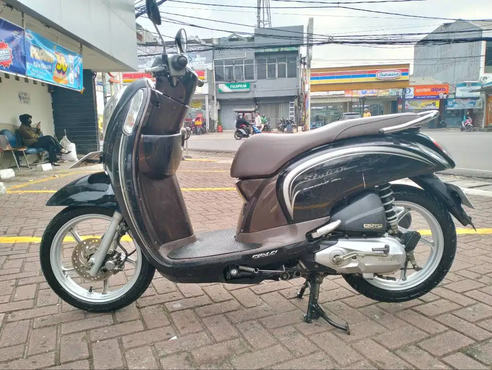 Honda Scoopy 2016 FI ST ESP Hitam Coklat Second tangan pertama