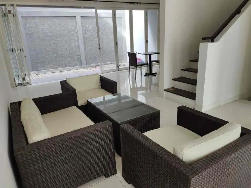 Hot Sale! Termurah di Lokasi Ini Rumah Modern Minimalis Siap Huni di Emerald Bintaro Sektor 9