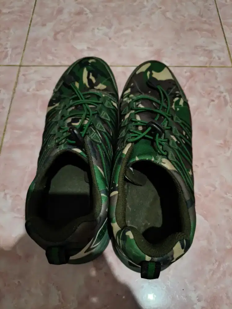 tactical shoes uk 44