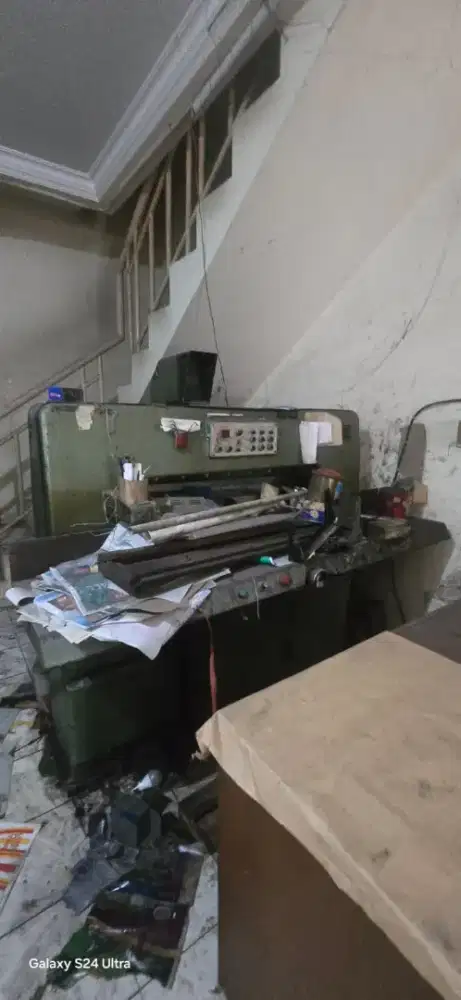 Mesin potong QZ 92
