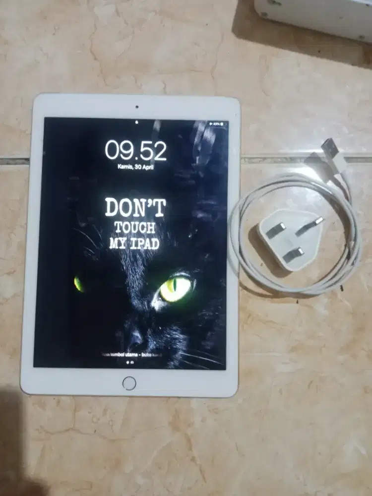 ipad air 2 64gb wifi+celluler LTE