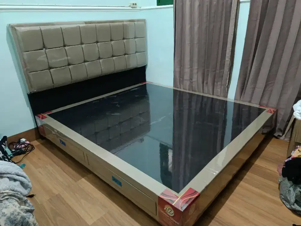DIPAN/DIVAN MINIMALIS UK.180*200