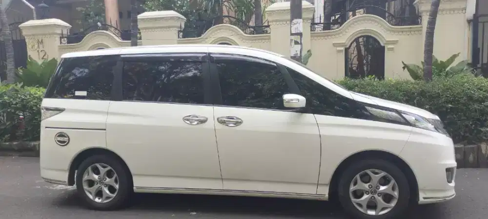 Mazda Biante sky active nik 2015 akhir putih at