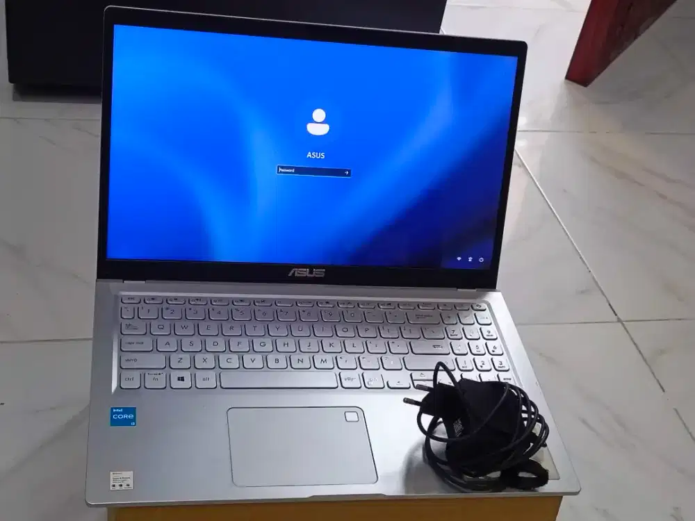 Asus VivoBook Core i3 Bagus (NEGO)